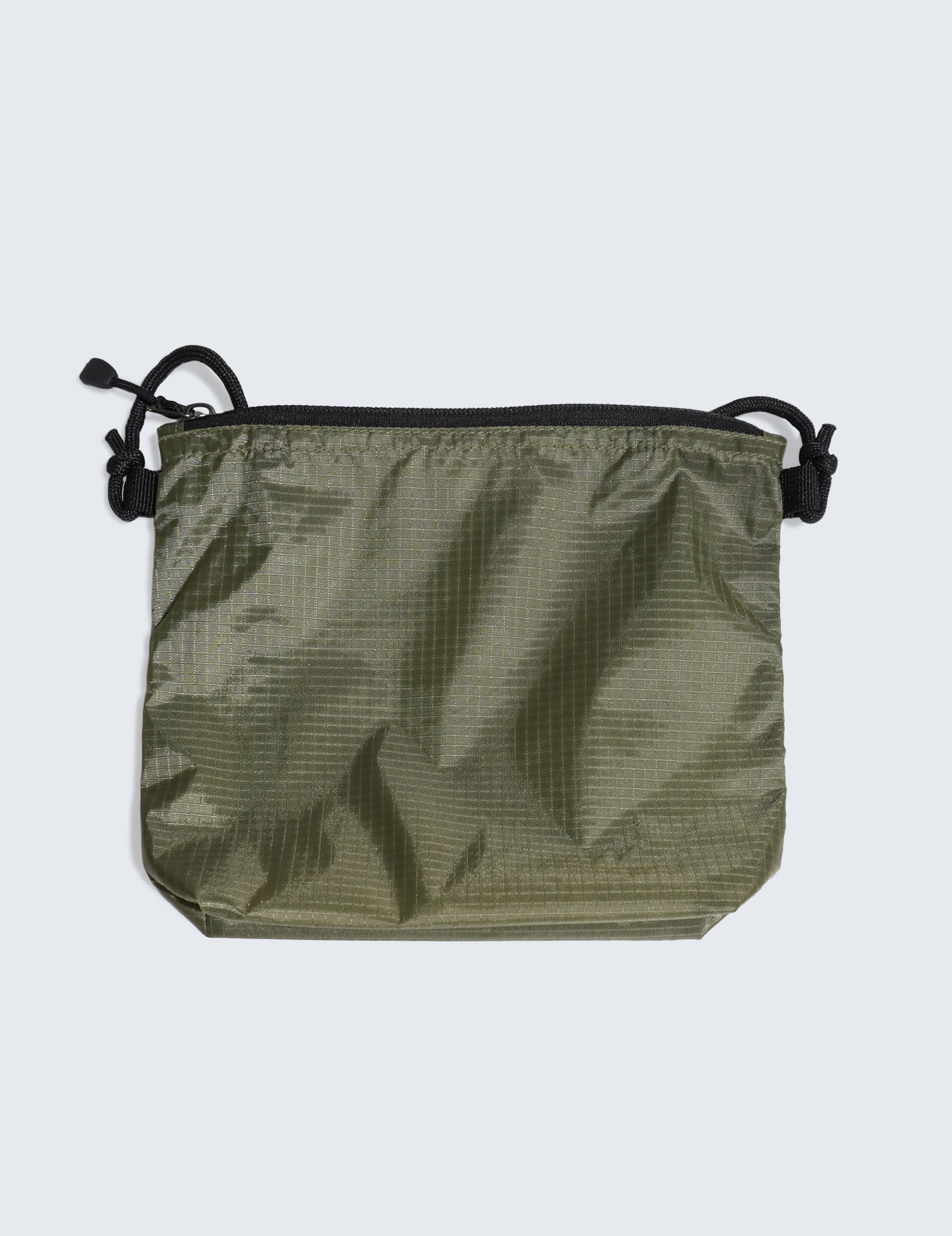 BASIC LOGO SACOCHE (OLIVE)